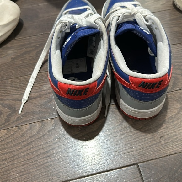 NIKE DUNKS - Picture 2 of 3